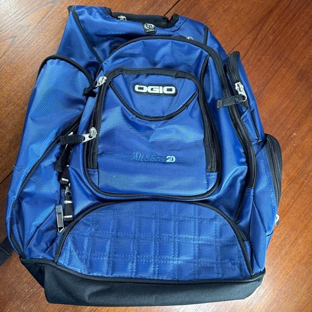 OGIO Audio Pocket Built-in Blue Back Pack 20x16x8 Laptop Backpack School Hike